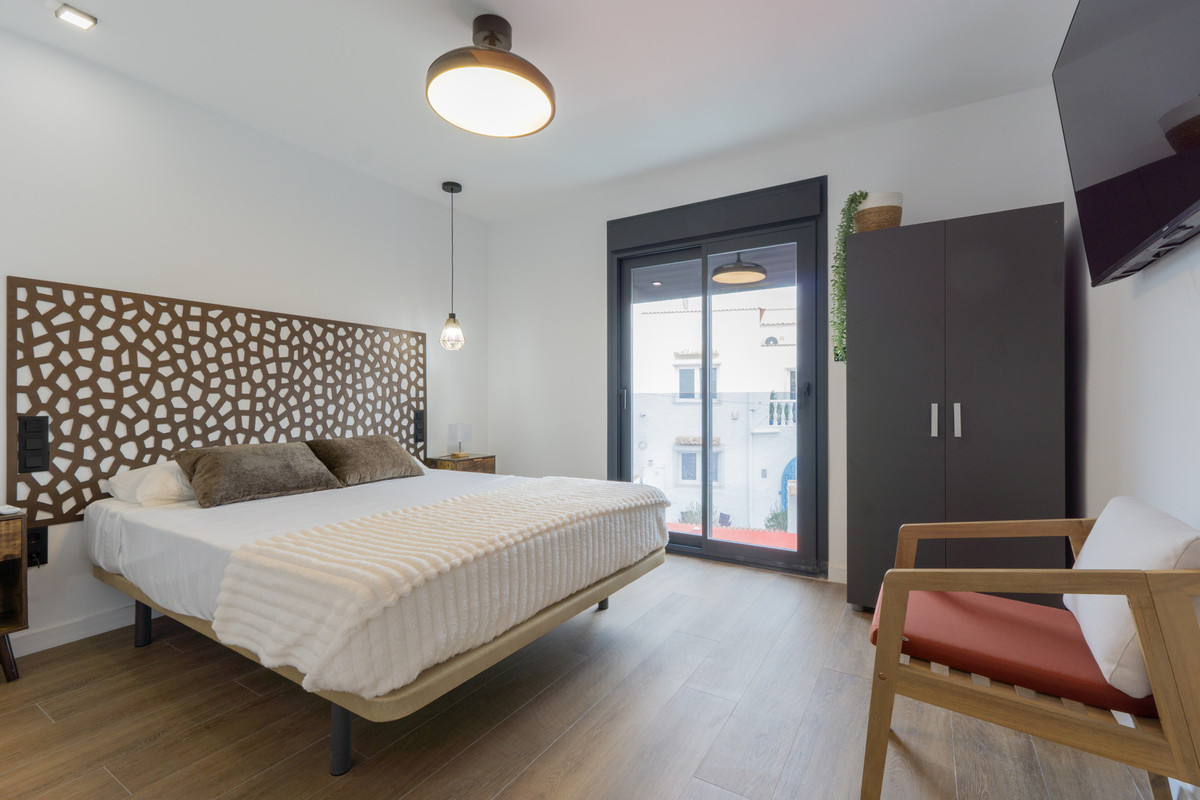 Se vende Villa - Chalet de 3 dormitorios en Costa Blanca, Alicante, España