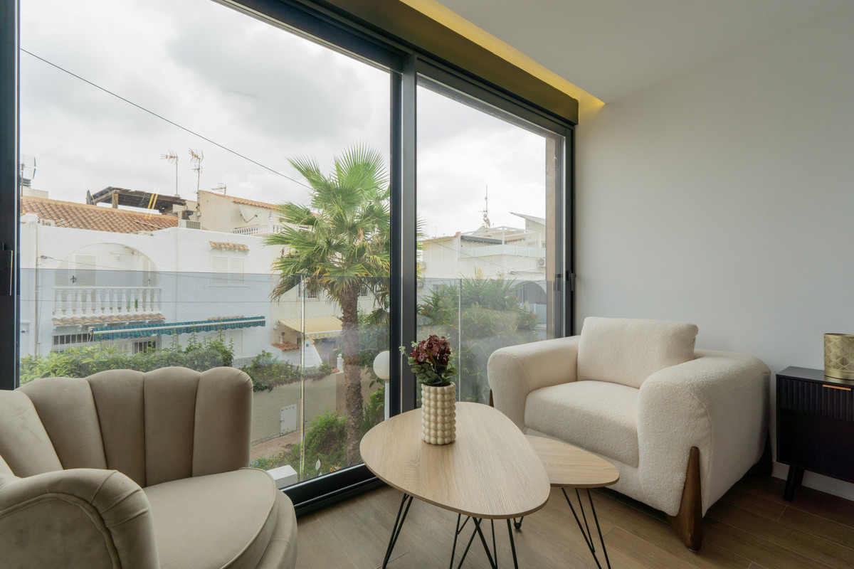 Se vende Villa - Chalet de 3 dormitorios en Costa Blanca, Alicante, España