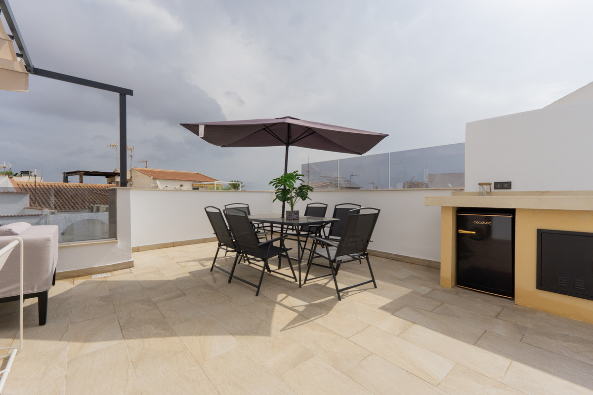 Se vende Villa - Chalet de 3 dormitorios en Costa Blanca, Alicante, España