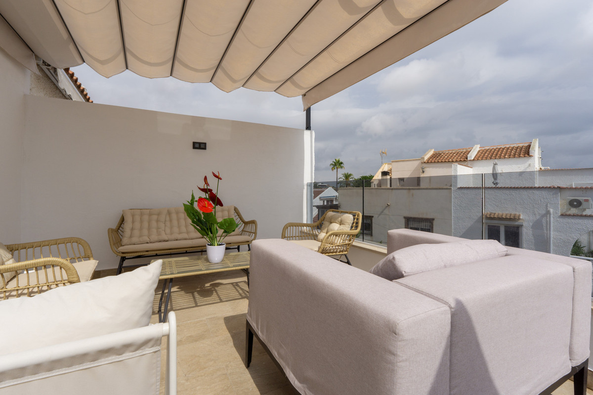 Se vende Villa - Chalet de 3 dormitorios en Costa Blanca, Alicante, España