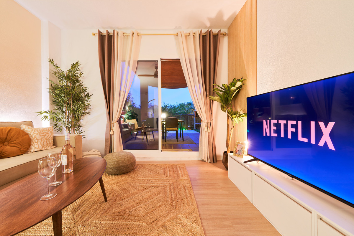 Se vende Apartamento Planta Media de 2 dormitorios en Costa Del Sol, Málaga, España