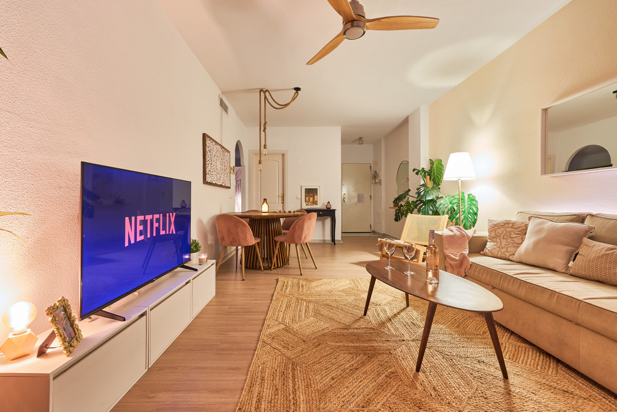 Se vende Apartamento Planta Media de 2 dormitorios en Costa Del Sol, Málaga, España