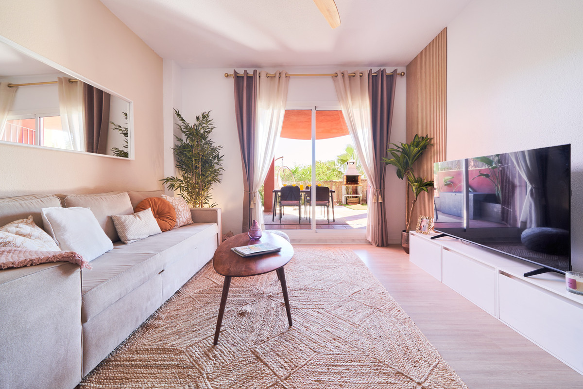 Se vende Apartamento Planta Media de 2 dormitorios en Costa Del Sol, Málaga, España