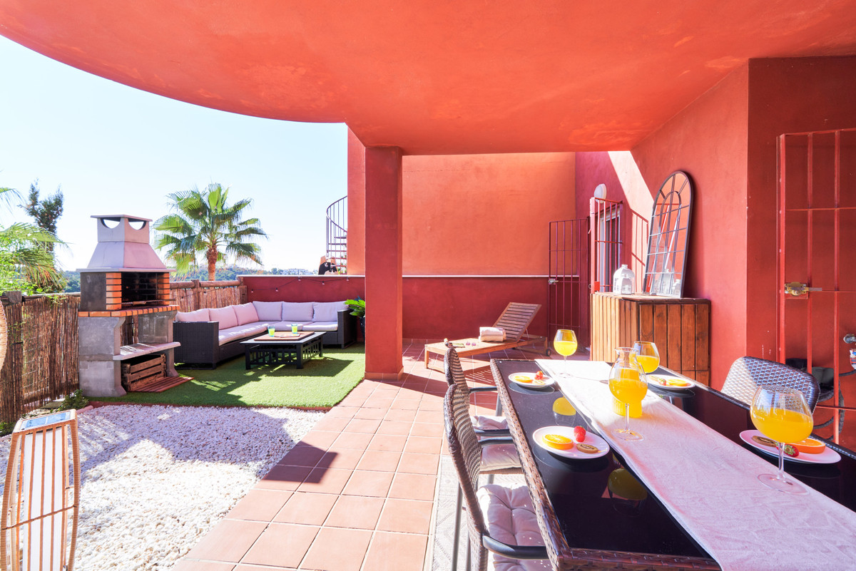 Se vende Apartamento Planta Media de 2 dormitorios en Costa Del Sol, Málaga, España