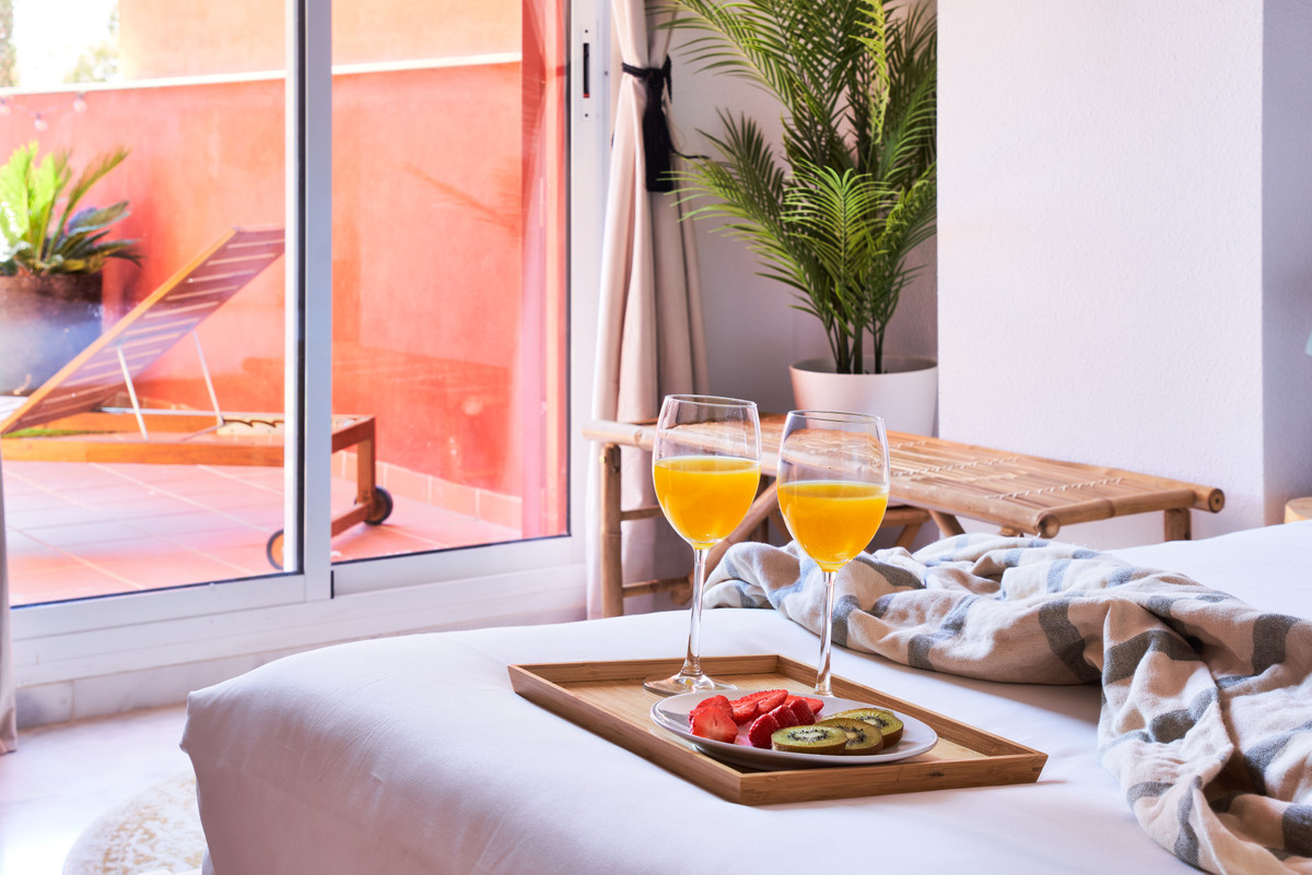 Se vende Apartamento Planta Media de 2 dormitorios en Costa Del Sol, Málaga, España