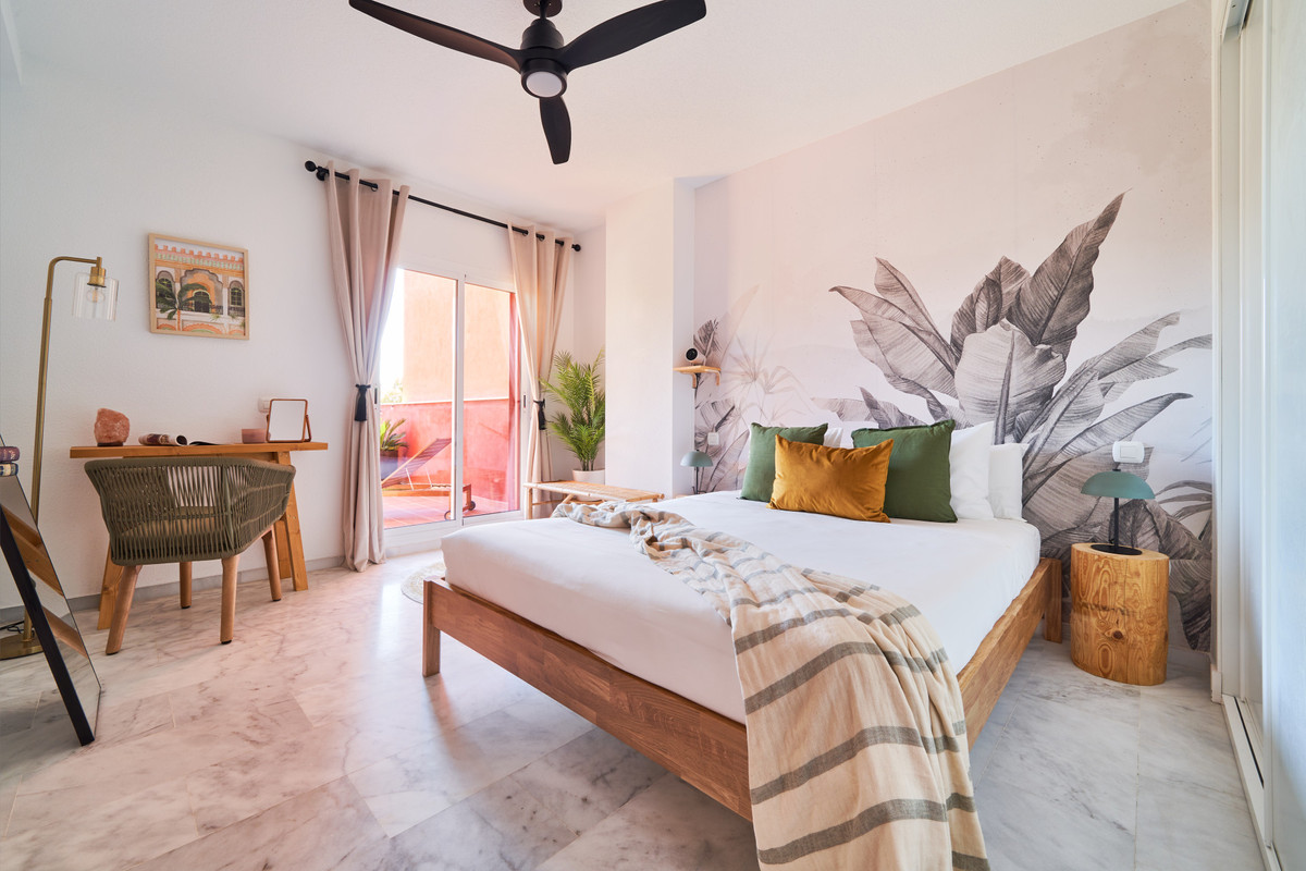Se vende Apartamento Planta Media de 2 dormitorios en Costa Del Sol, Málaga, España