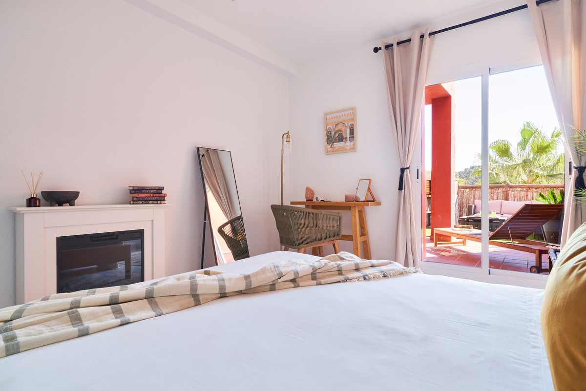 Se vende Apartamento Planta Media de 2 dormitorios en Costa Del Sol, Málaga, España