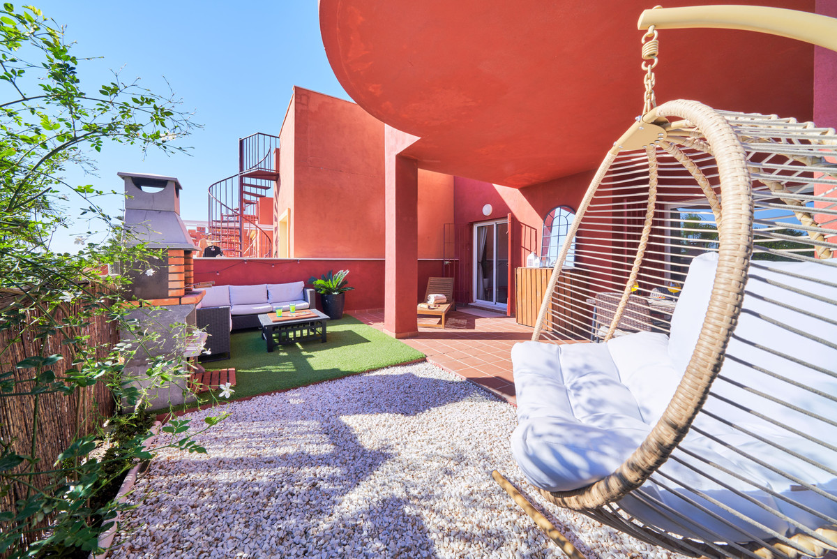 Se vende Apartamento Planta Media de 2 dormitorios en Costa Del Sol, Málaga, España