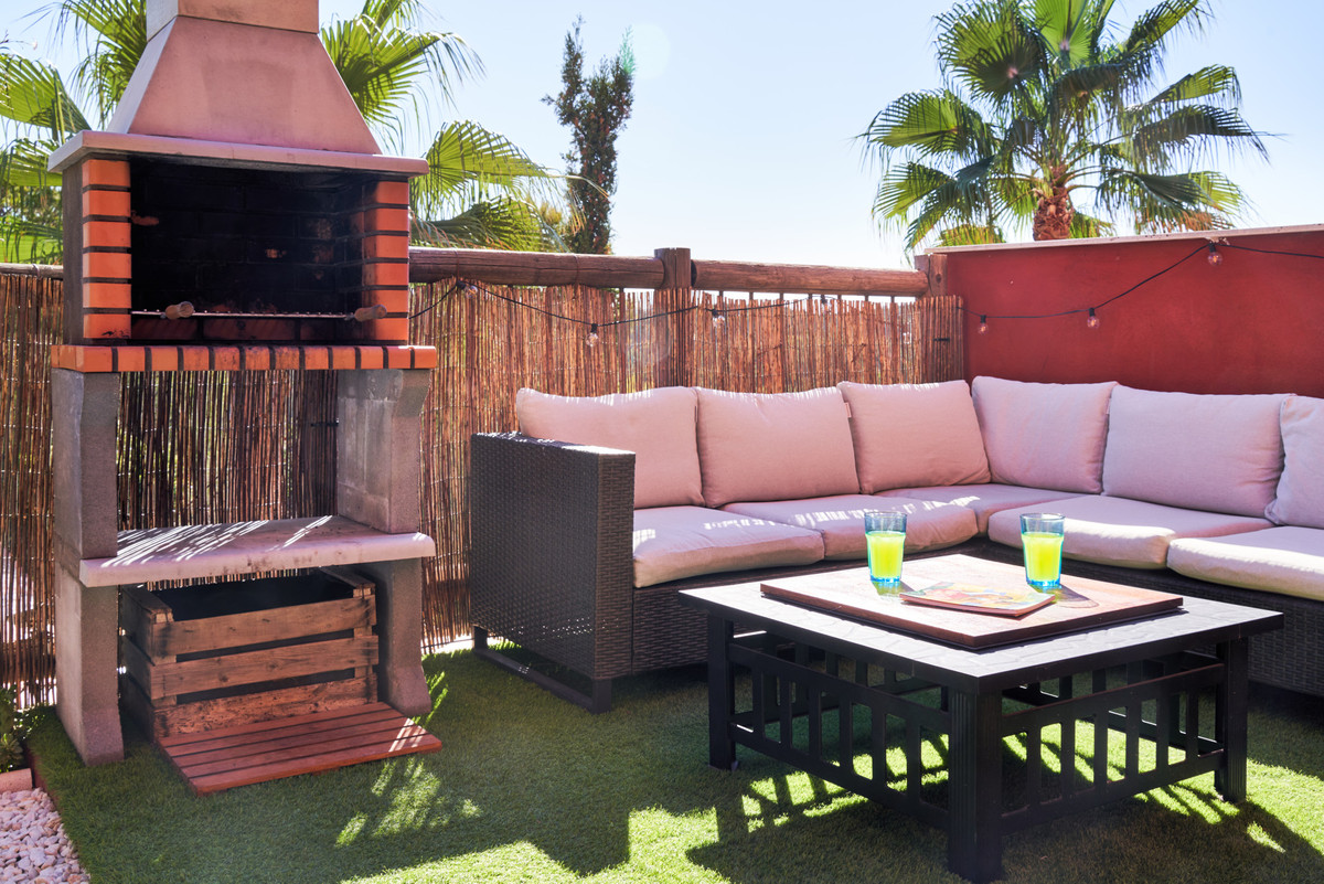 Se vende Apartamento Planta Media de 2 dormitorios en Costa Del Sol, Málaga, España