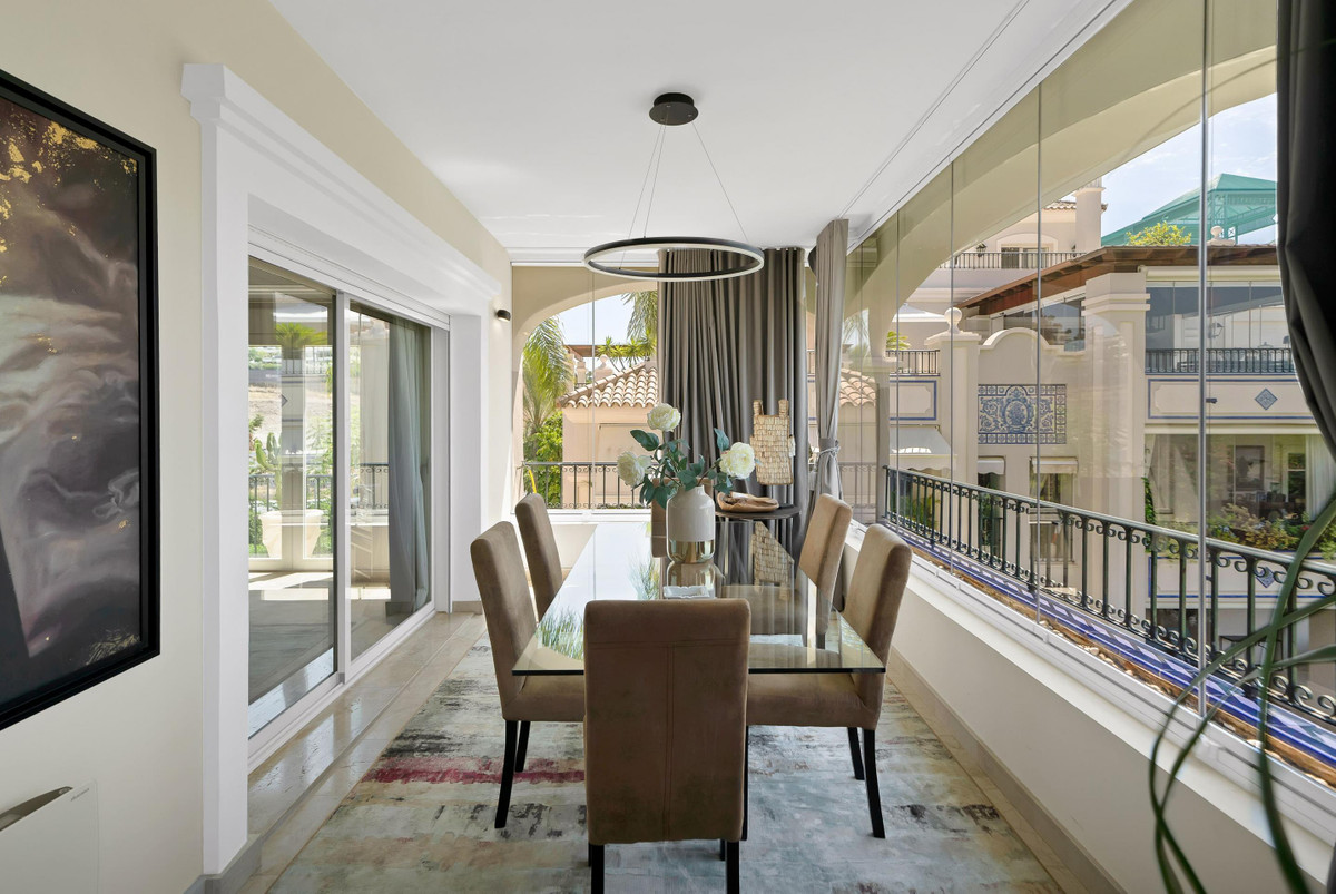 3 Bed Apartment for sale in Marbella Costa Del Sol, Málaga, Spain