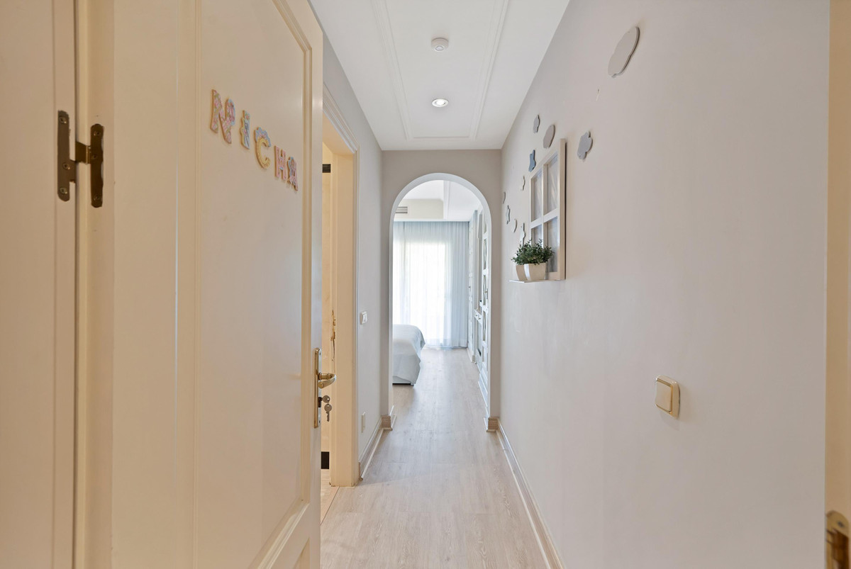3 Bed Apartment for sale in Marbella Costa Del Sol, Málaga, Spain