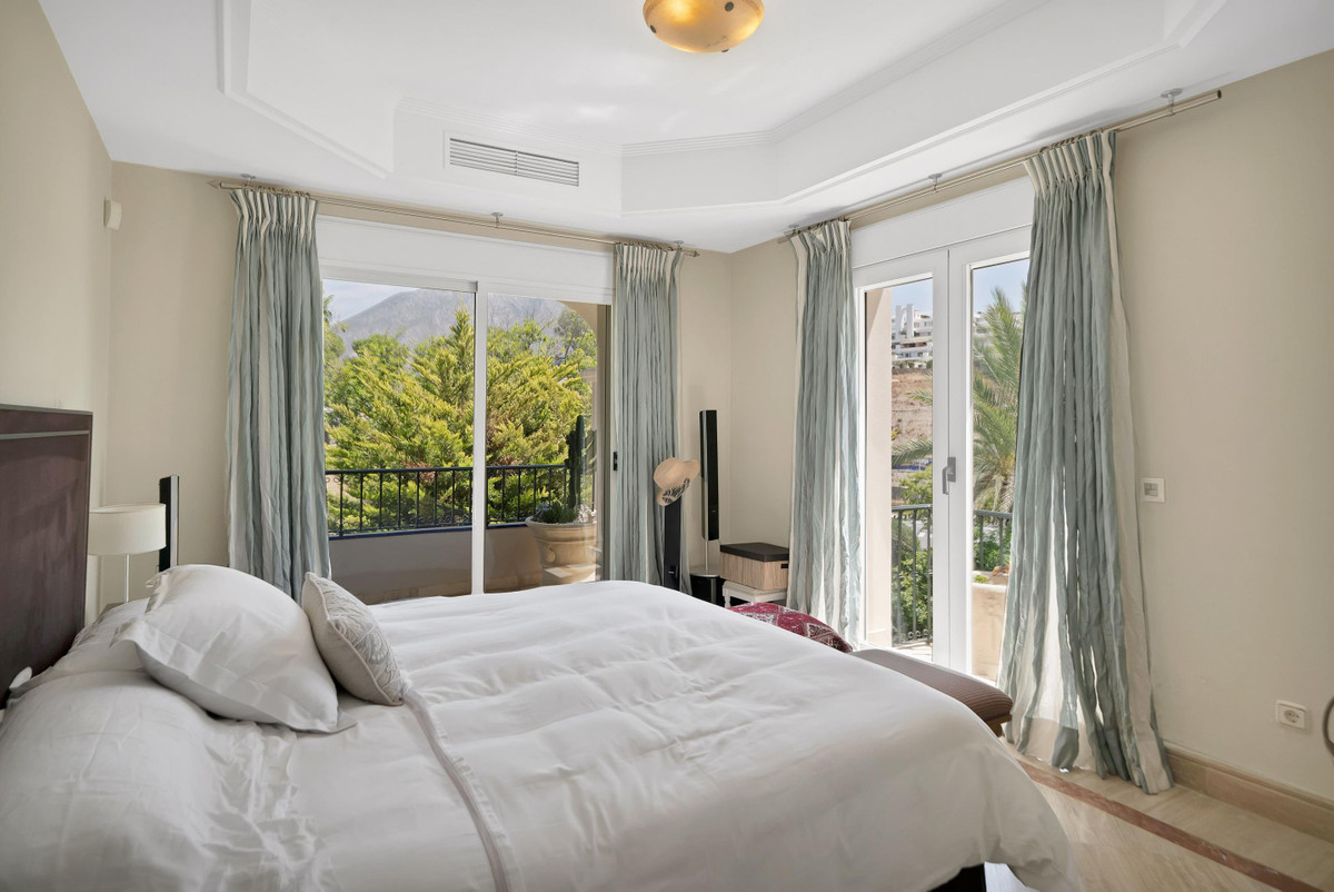 3 Bed Apartment for sale in Marbella Costa Del Sol, Málaga, Spain