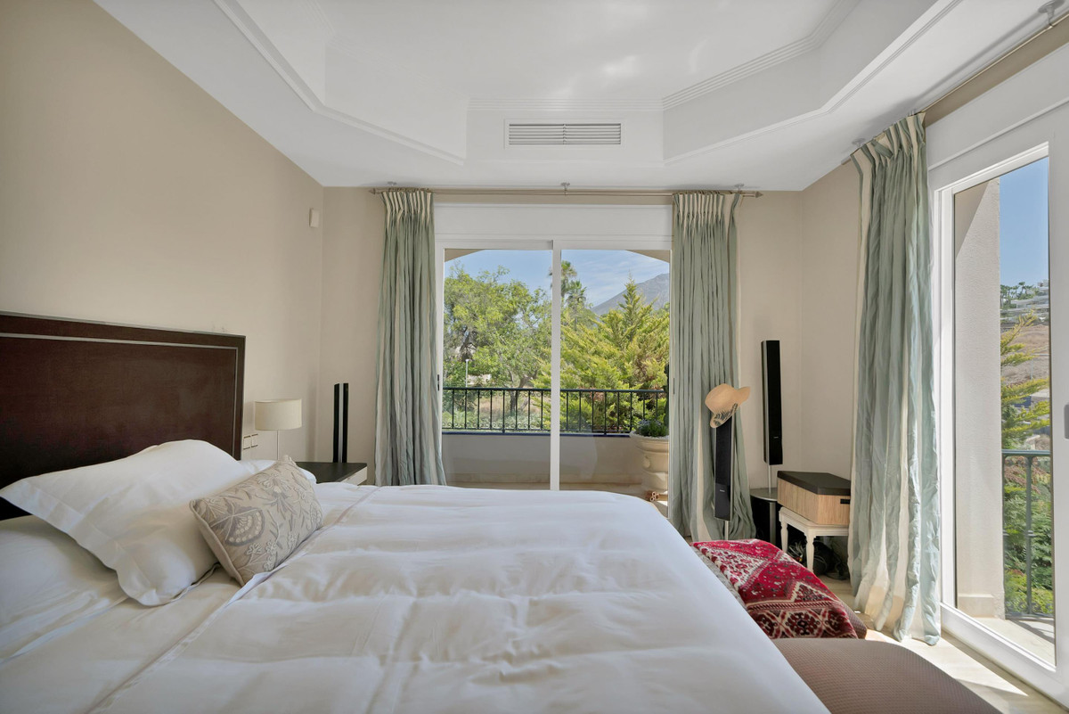 3 Bed Apartment for sale in Marbella Costa Del Sol, Málaga, Spain