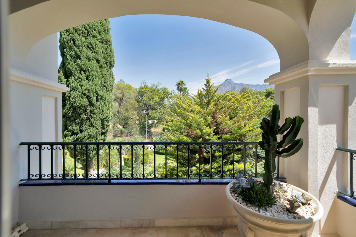 3 Bed Apartment for sale in Marbella Costa Del Sol, Málaga, Spain