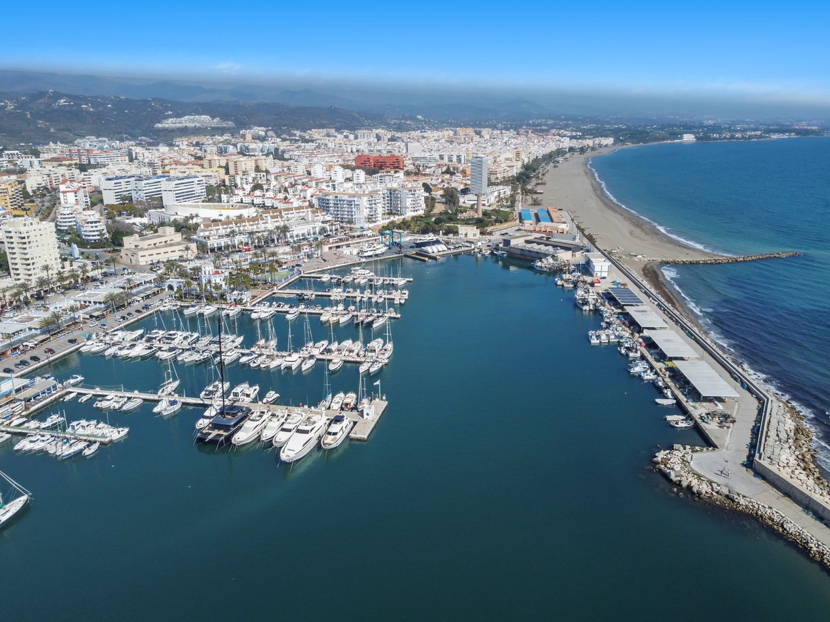 Se vende Ático Dúplex de 2 dormitorios en Costa Del Sol, Málaga, España