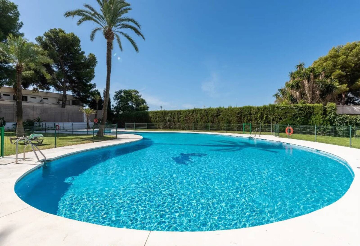 Se vende Apartamento Planta Media de 1 dormitorios en Costa Del Sol, Málaga, España