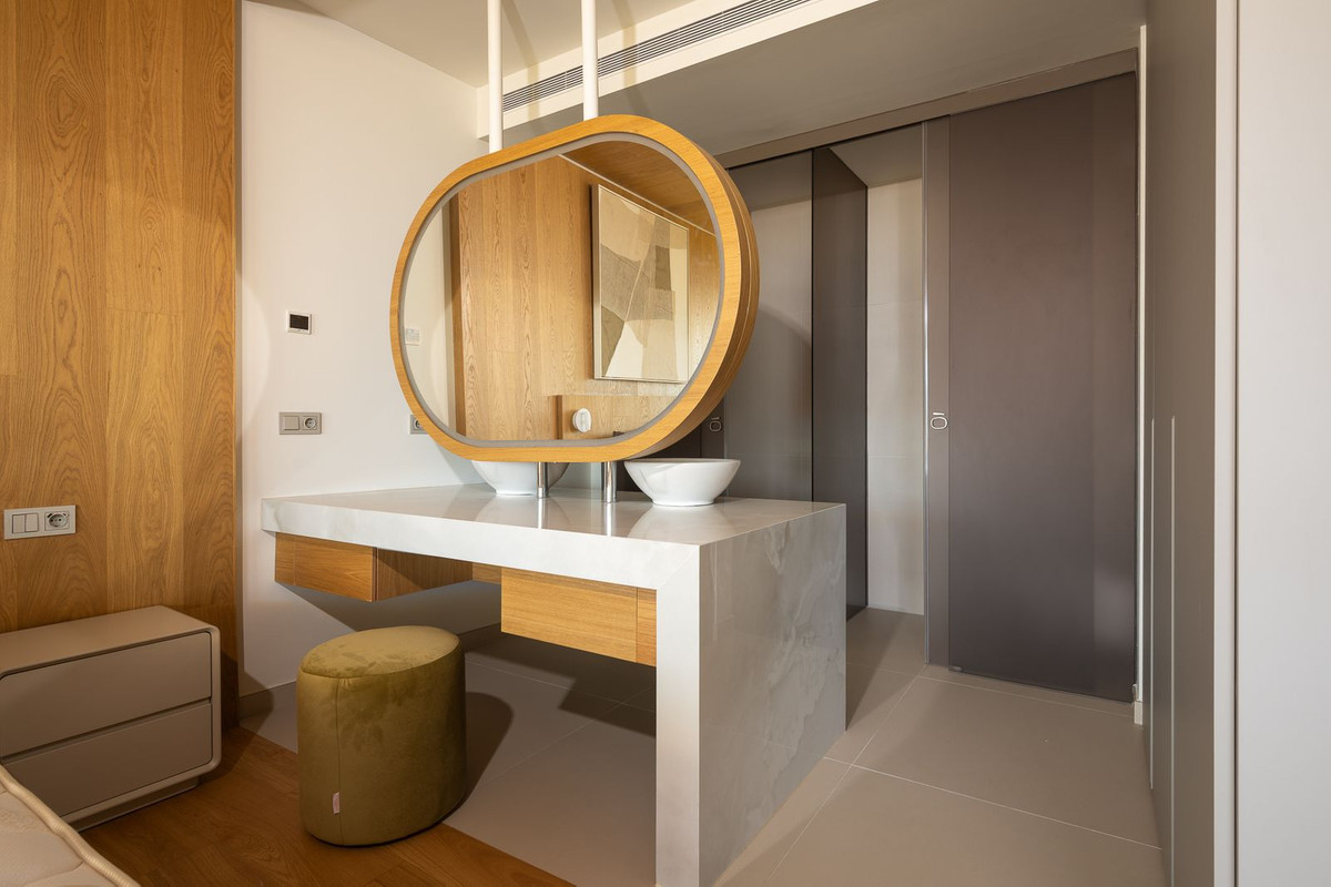 Se vende Apartamento Planta Media de 2 dormitorios en Costa Del Sol, Málaga, España