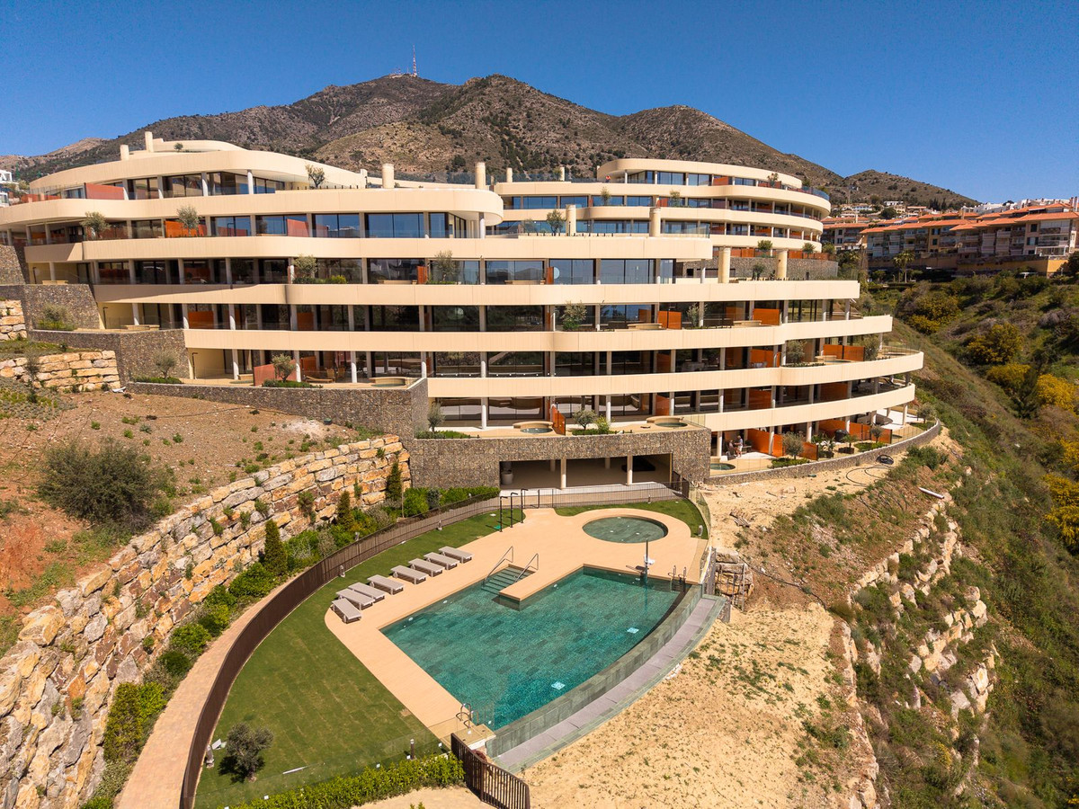 Se vende Apartamento Planta Media de 2 dormitorios en Costa Del Sol, Málaga, España