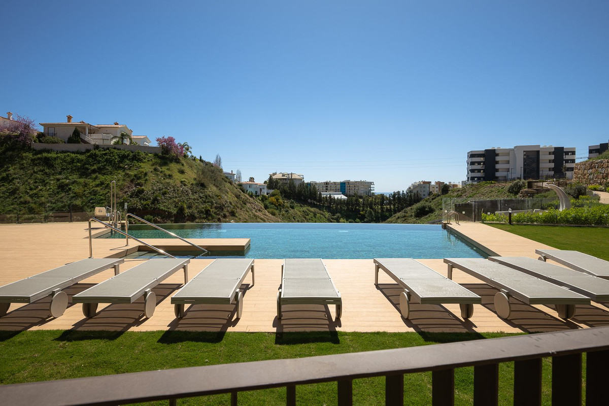 Se vende Apartamento Planta Media de 2 dormitorios en Costa Del Sol, Málaga, España