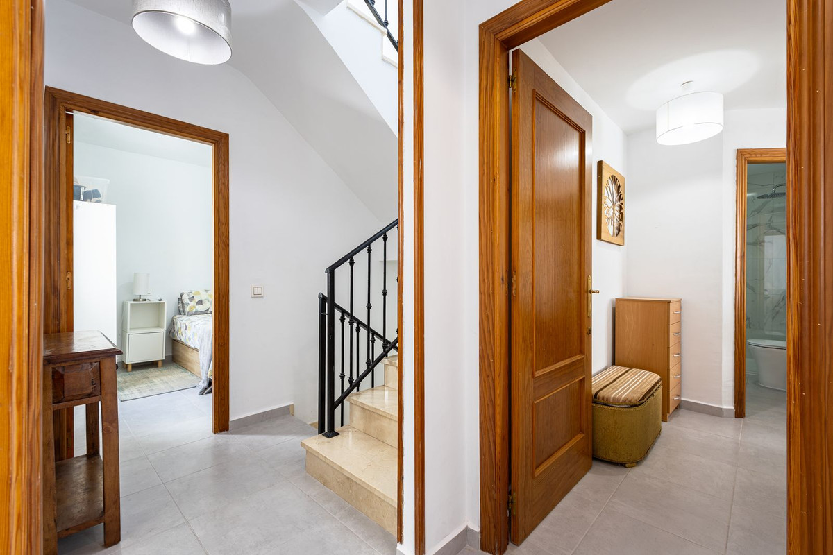 Se vende Adosada de 5 dormitorios en Costa Del Sol, Málaga, España