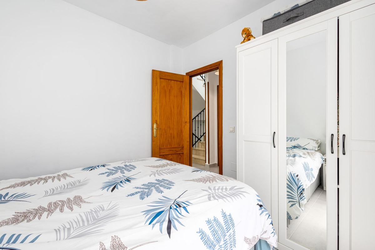 Se vende Adosada de 5 dormitorios en Costa Del Sol, Málaga, España