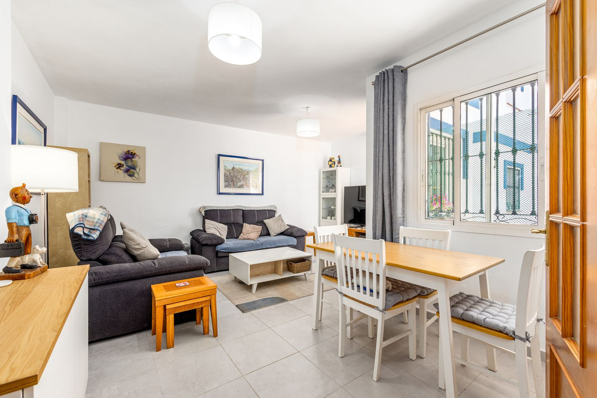 Se vende Adosada de 5 dormitorios en Costa Del Sol, Málaga, España