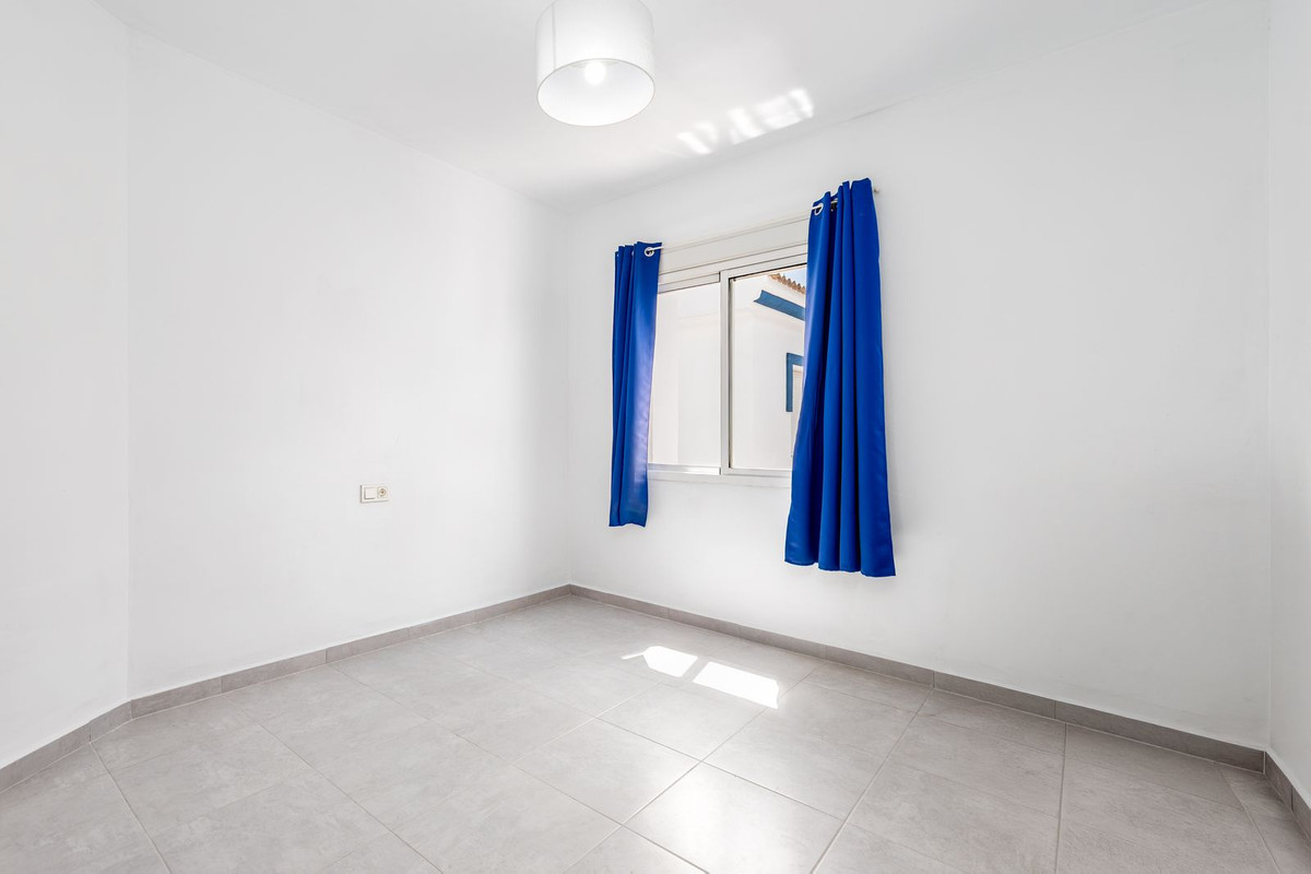 Se vende Adosada de 5 dormitorios en Costa Del Sol, Málaga, España