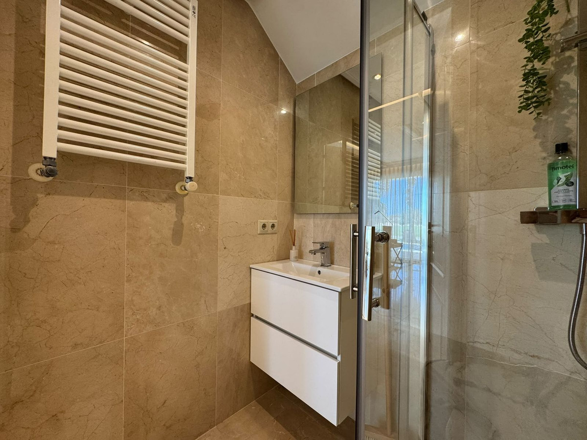 Se vende Villa - Chalet de 4 dormitorios en Costa Calida, Murcia, España