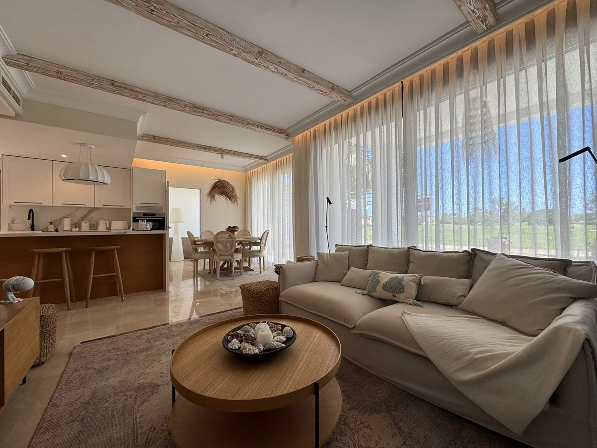 Se vende Villa - Chalet de 4 dormitorios en Costa Calida, Murcia, España