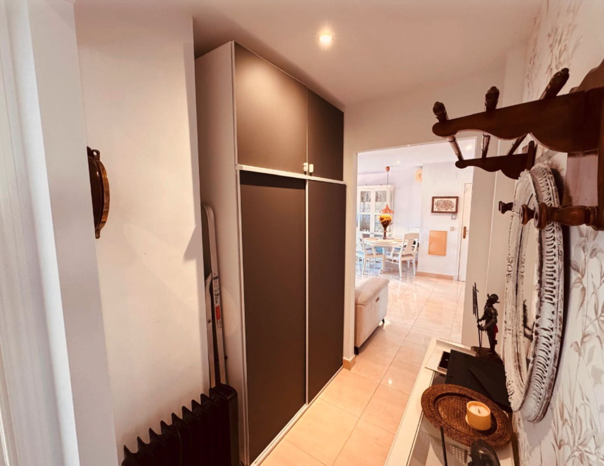 Se vende Apartamento Planta Media de 2 dormitorios en Costa Del Sol, Málaga, España