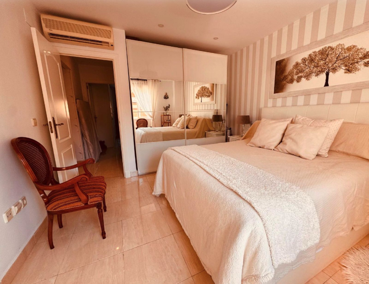 Se vende Apartamento Planta Media de 2 dormitorios en Costa Del Sol, Málaga, España