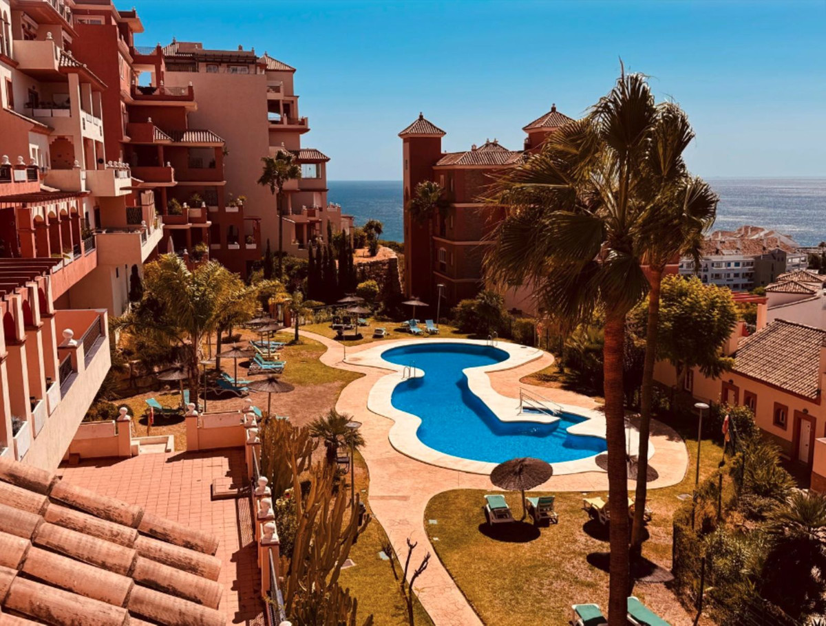 Se vende Apartamento Planta Media de 2 dormitorios en Costa Del Sol, Málaga, España