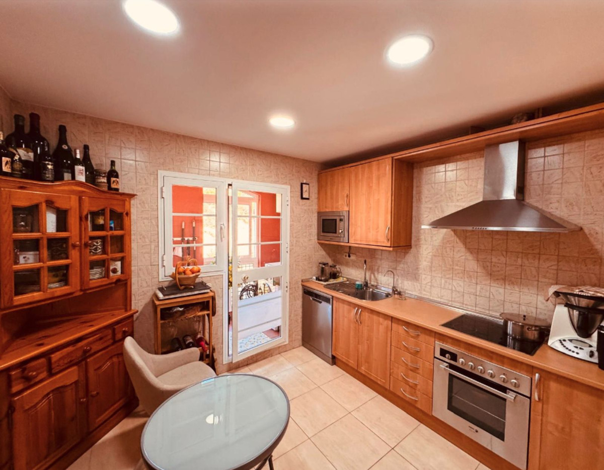 Se vende Apartamento Planta Media de 2 dormitorios en Costa Del Sol, Málaga, España