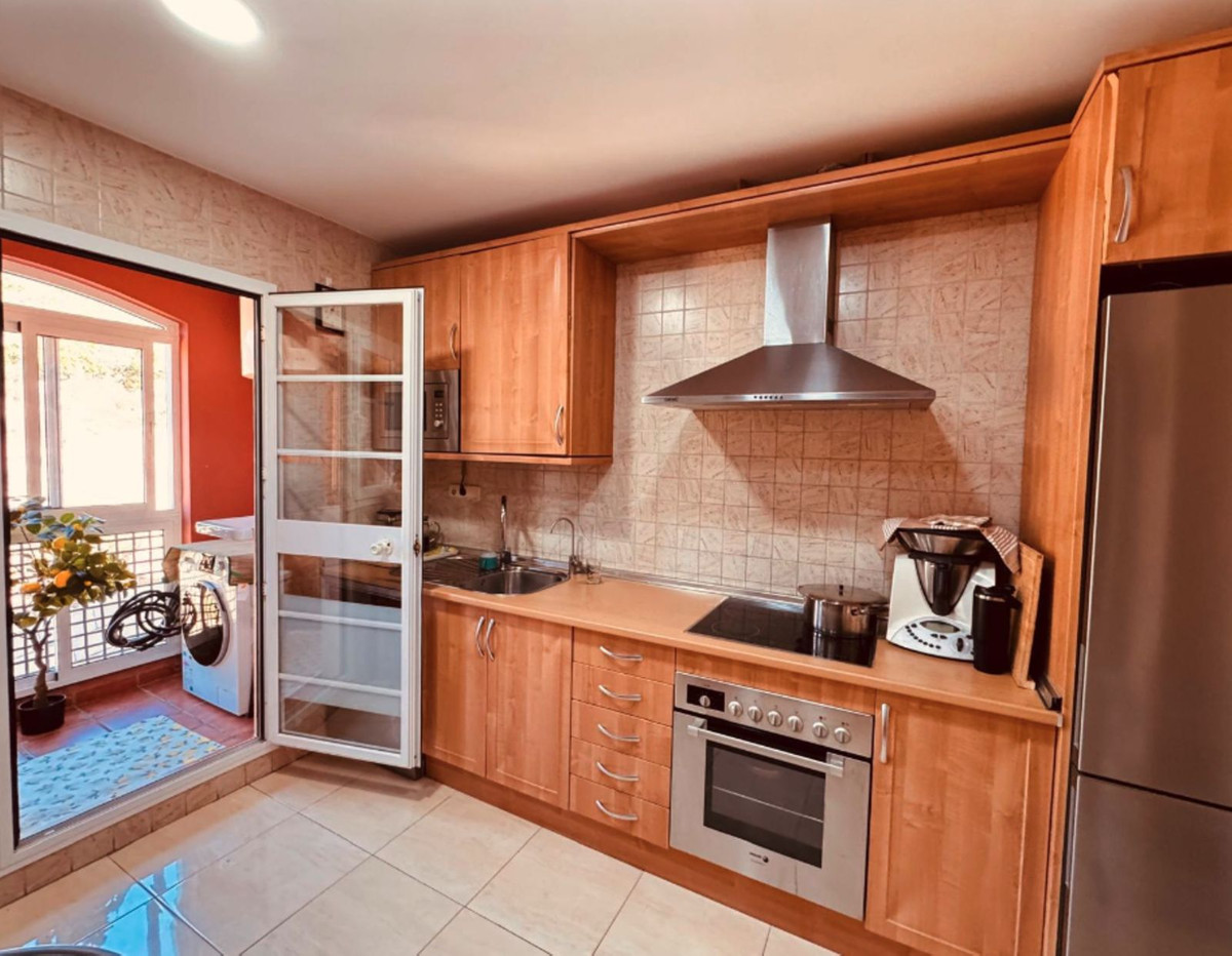 Se vende Apartamento Planta Media de 2 dormitorios en Costa Del Sol, Málaga, España