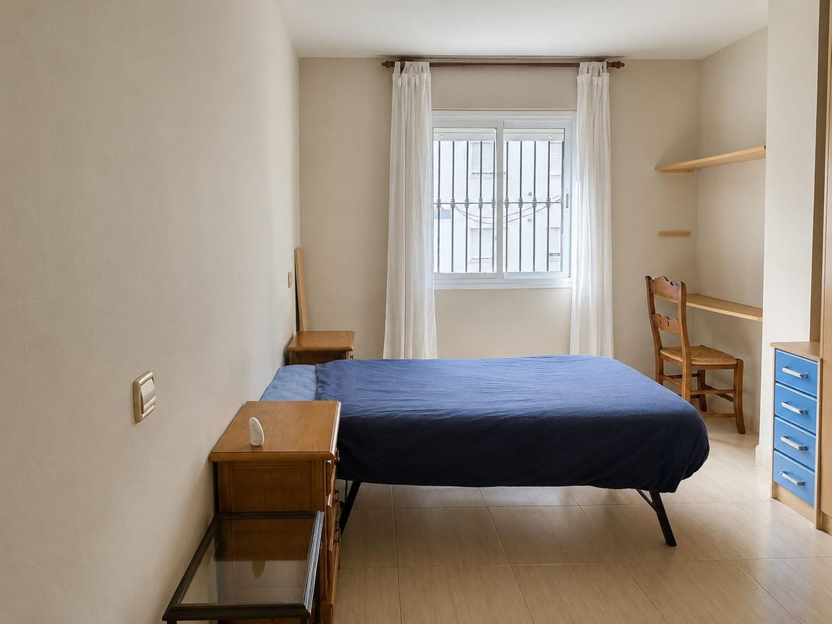 Se vende Apartamento Planta Media de 3 dormitorios en Costa Del Sol, Málaga, España