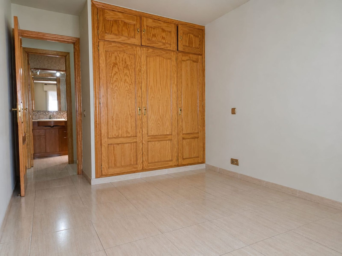 Se vende Apartamento Planta Media de 3 dormitorios en Costa Del Sol, Málaga, España