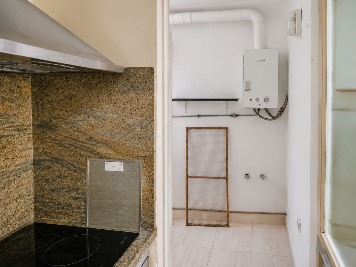 Se vende Apartamento Planta Media de 3 dormitorios en Costa Del Sol, Málaga, España