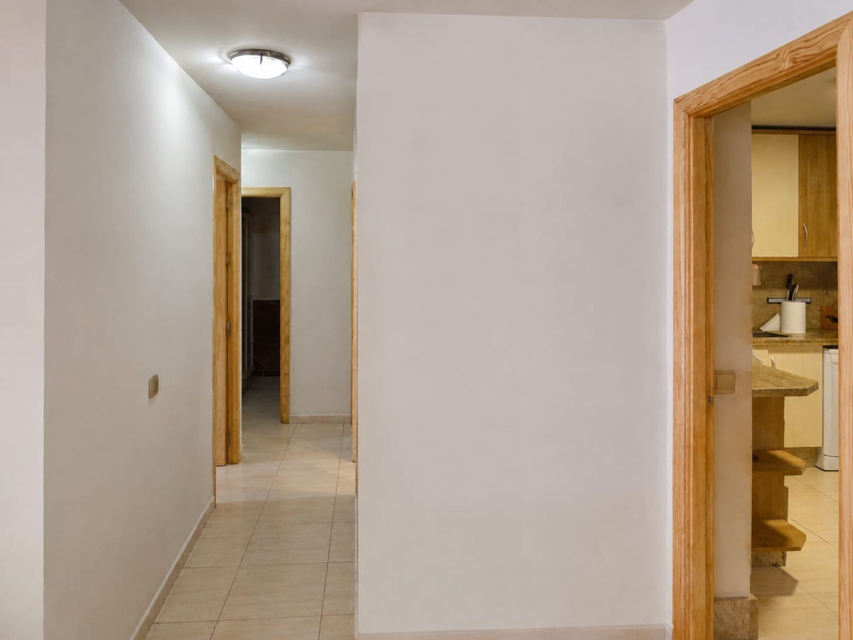 Se vende Apartamento Planta Media de 3 dormitorios en Costa Del Sol, Málaga, España