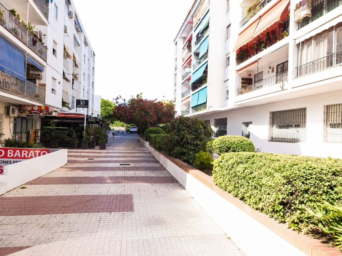 Se vende Apartamento Planta Media de 3 dormitorios en Costa Del Sol, Málaga, España