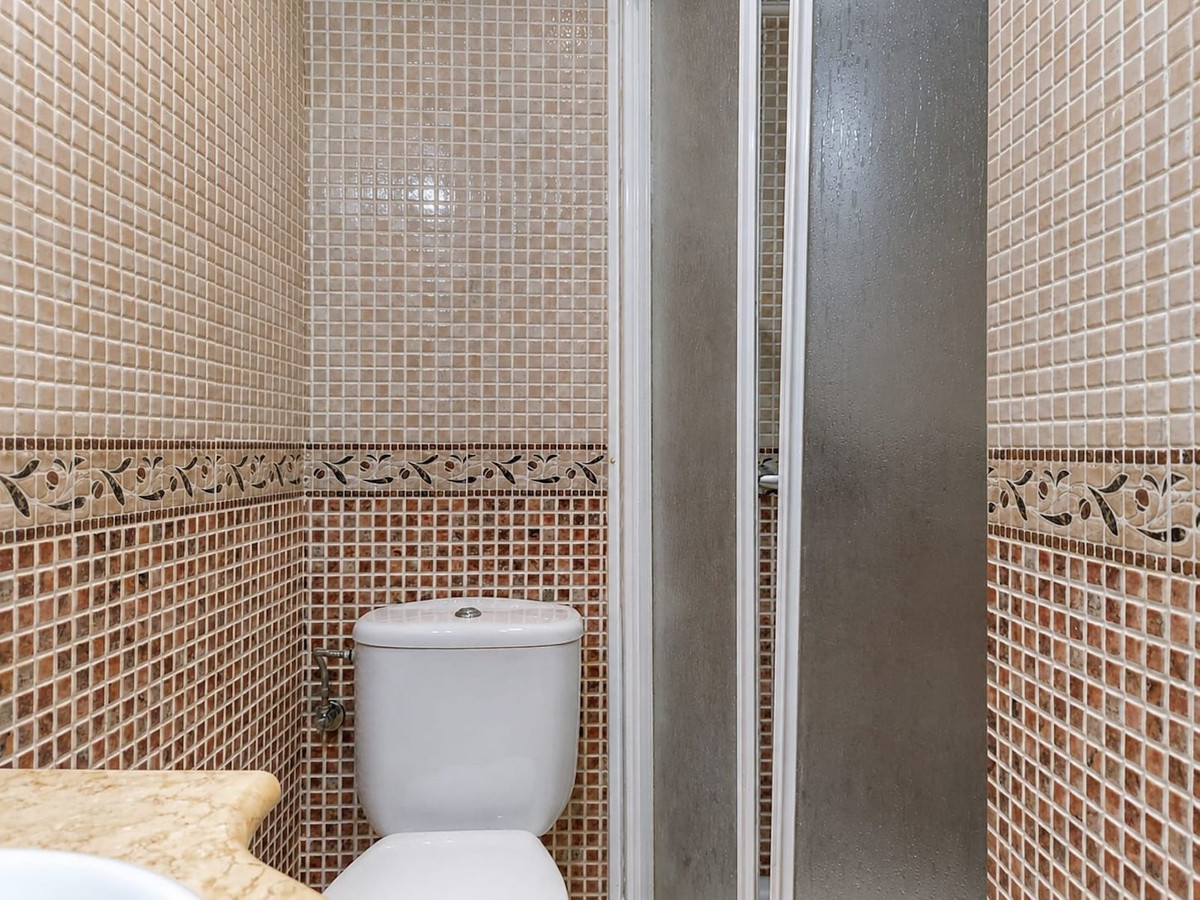 Se vende Apartamento Planta Media de 3 dormitorios en Costa Del Sol, Málaga, España