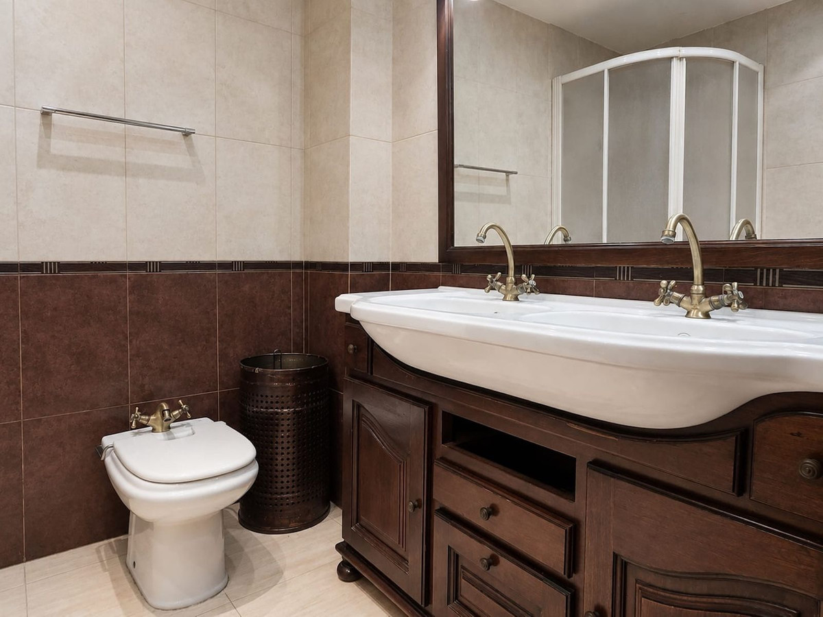 Se vende Apartamento Planta Media de 3 dormitorios en Costa Del Sol, Málaga, España