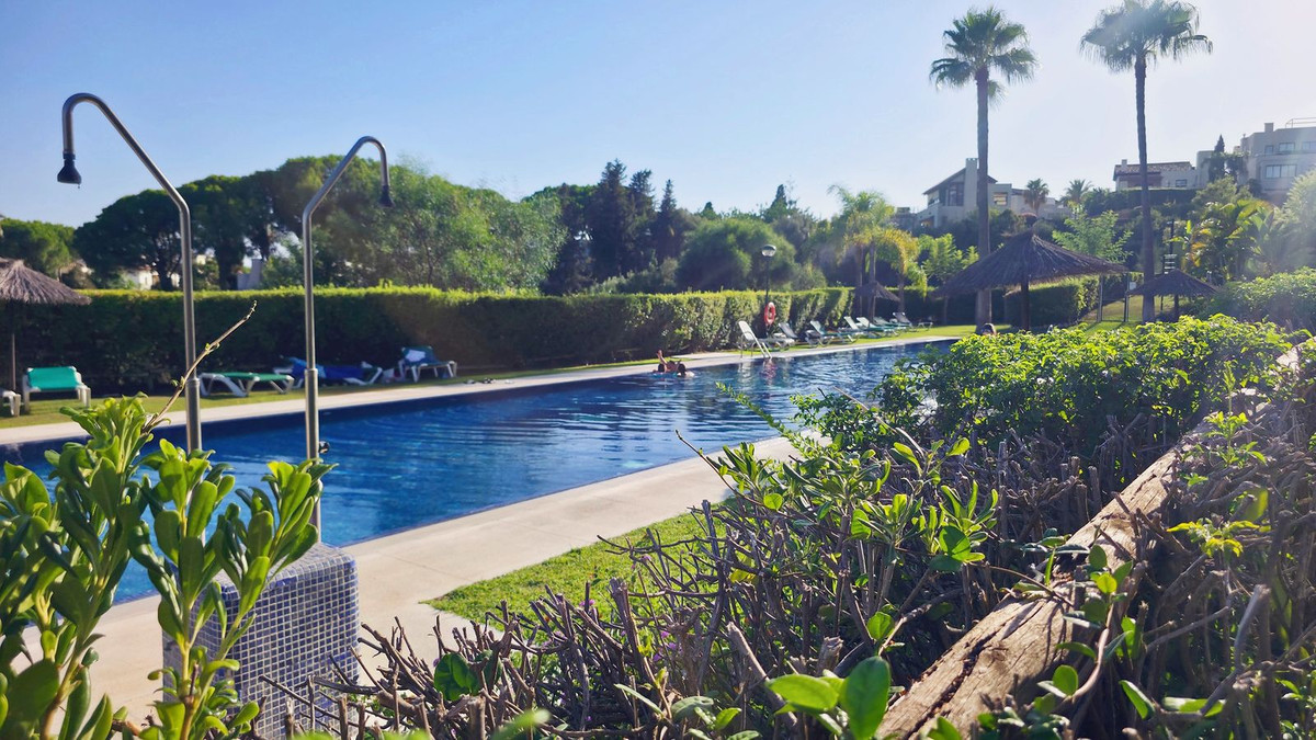 2 Bed Apartment for sale in Sierra Blanca Costa Del Sol, Málaga, Spain