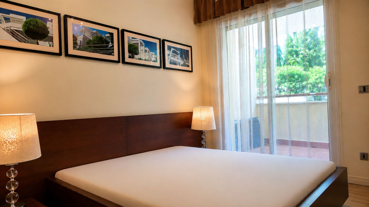 2 Bed Apartment for sale in Sierra Blanca Costa Del Sol, Málaga, Spain