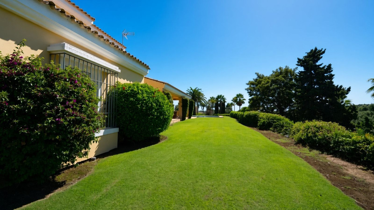5 Bed Townhouse for sale in Sotogrande Costa Costa Del Sol, Cádiz, Spain
