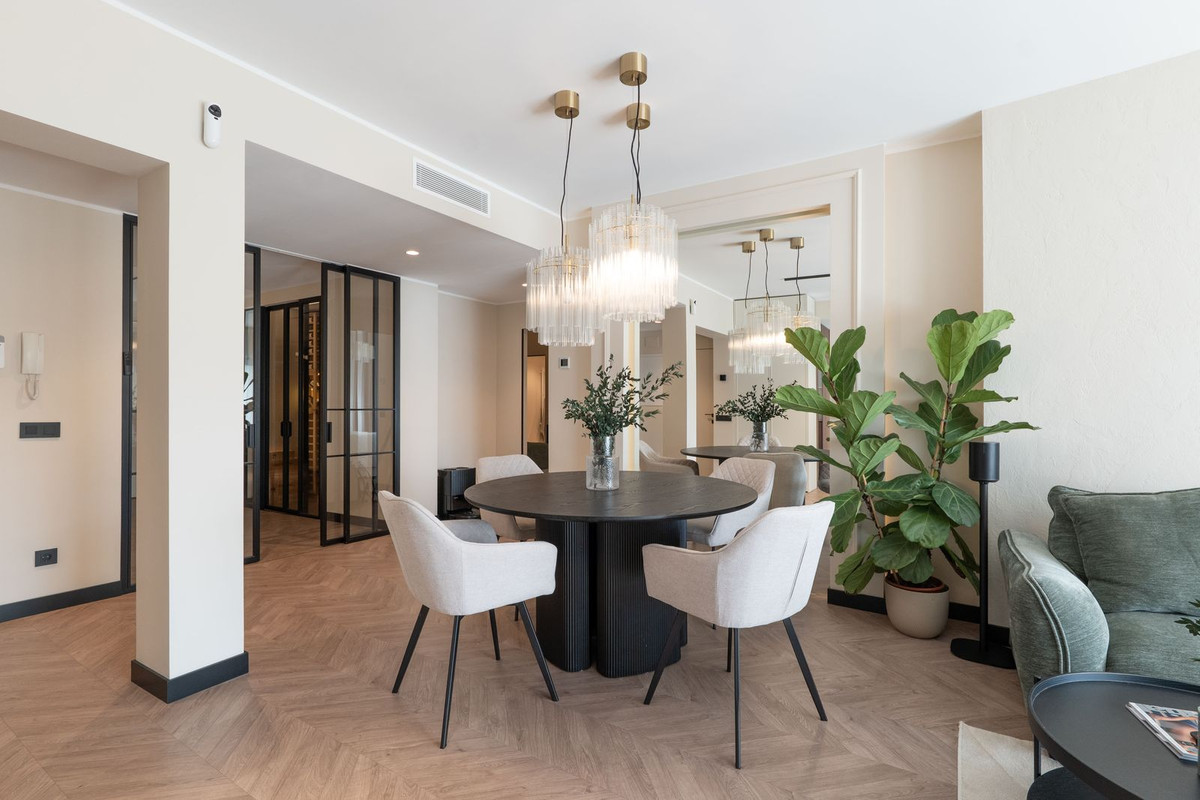 4 Bed Apartment for sale in Benahavís Costa Del Sol, Málaga, Spain