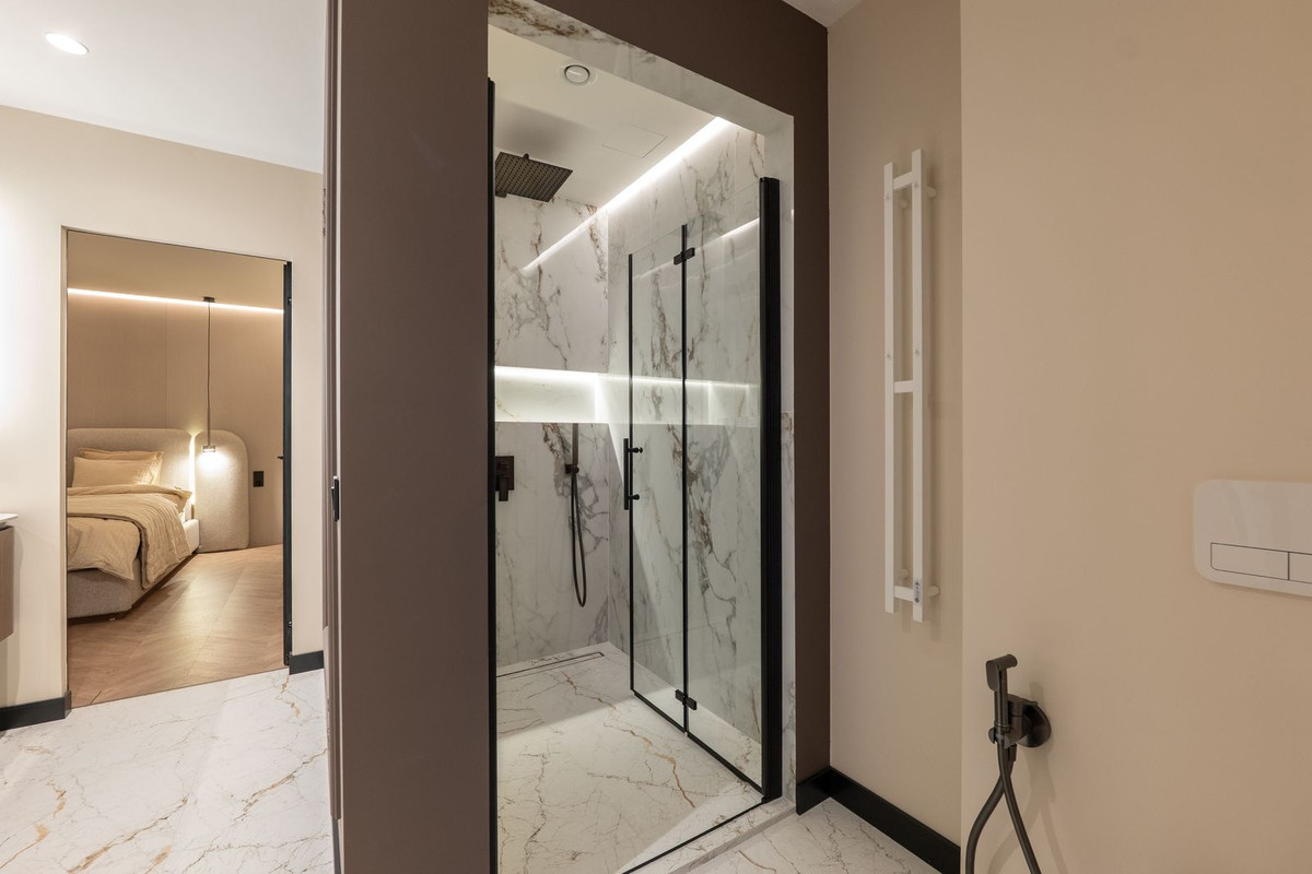 4 Bed Apartment for sale in Benahavís Costa Del Sol, Málaga, Spain
