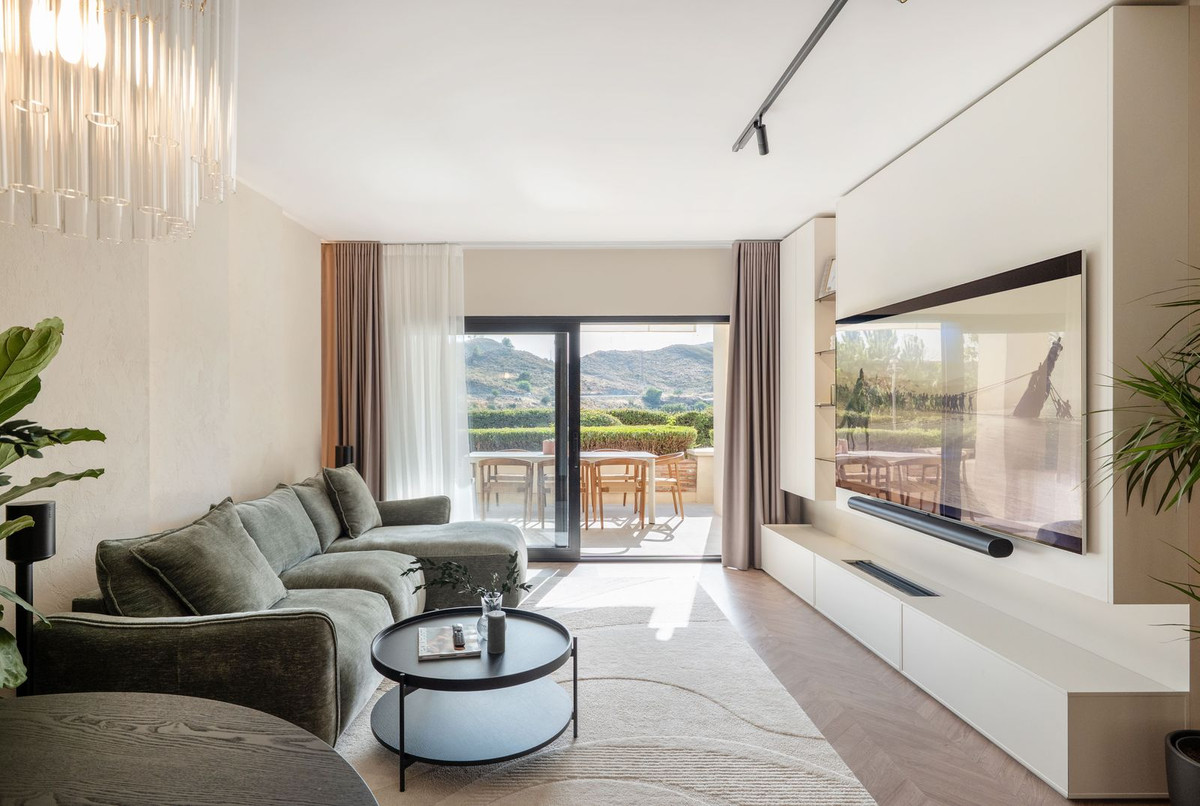 4 Bed Apartment for sale in Benahavís Costa Del Sol, Málaga, Spain