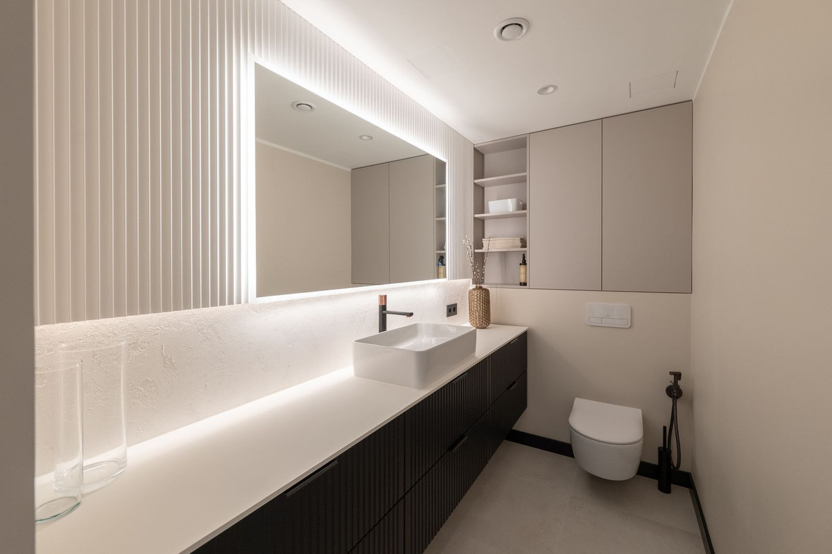4 Bed Apartment for sale in Benahavís Costa Del Sol, Málaga, Spain