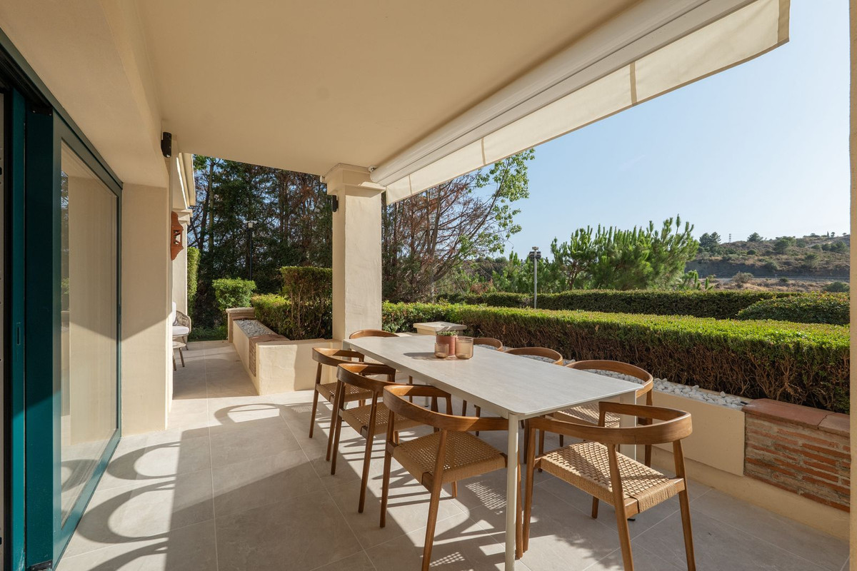 4 Bed Apartment for sale in Benahavís Costa Del Sol, Málaga, Spain