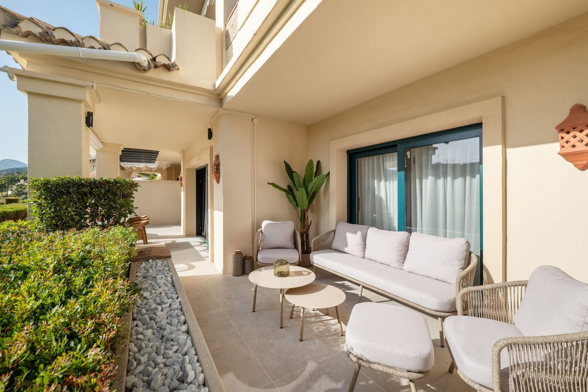 4 Bed Apartment for sale in Benahavís Costa Del Sol, Málaga, Spain